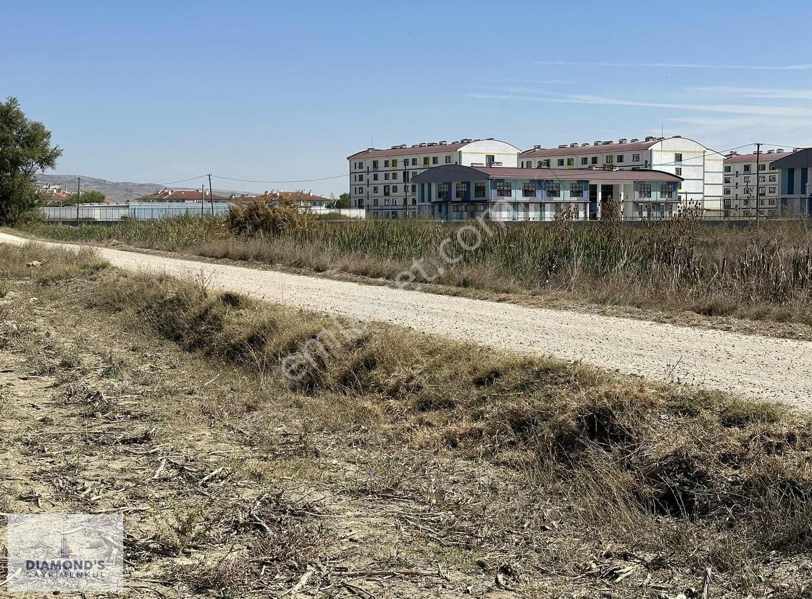 Tepebaşı Sakintepe Satılık Tarla Dıamonds 'dan Koyunlar Da Satılık Tarla