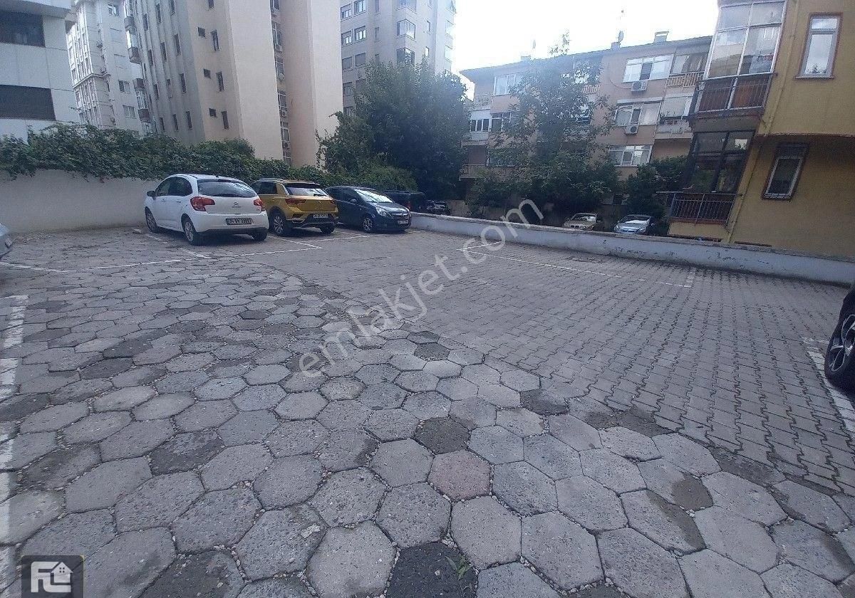 Kadıköy Göztepe Satılık Daire Fl Emlaktan Göztepe Minibüs Yoluna Paralel 3+1 Yüksek Giriş