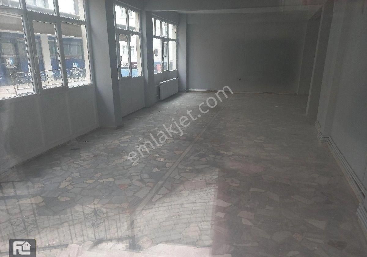 Üsküdar Bulgurlu Kiralık Dükkan & Mağaza F-L EMLAKTAN BULGURLU METRO YAKINI Y.GİRİŞ ATÖLYE DEPO DÜKKAN MAĞAZA 120 M2