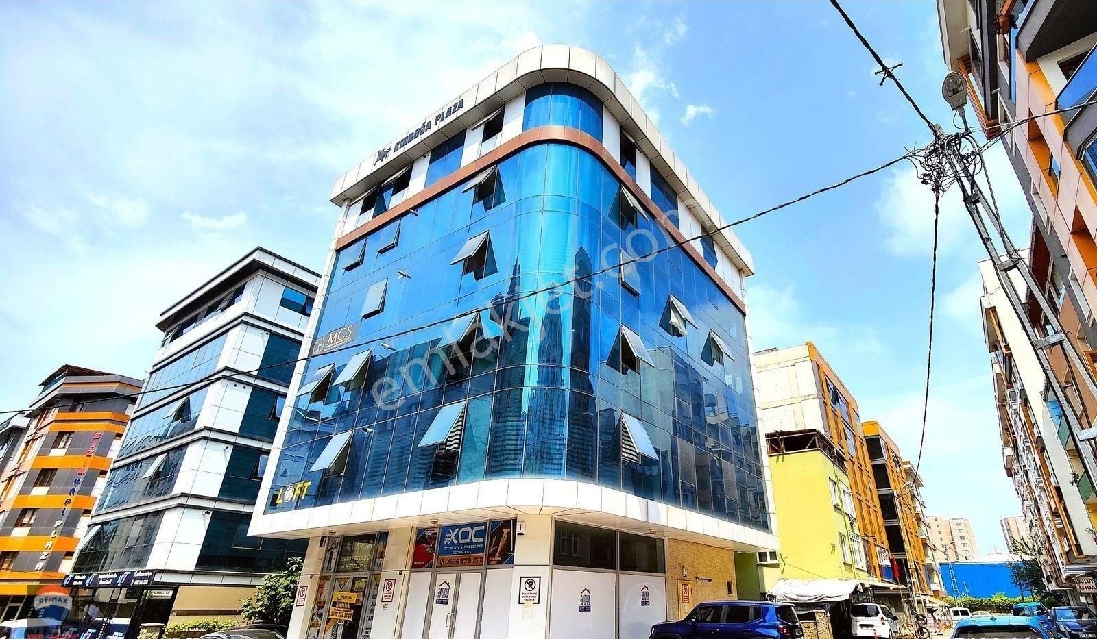 Sancaktepe Abdurrahmangazi Satılık Ofis ‘Sancaktepe Belediye Karşısı, Plazada, 1+1, 80 m2 Satılık Ofis,