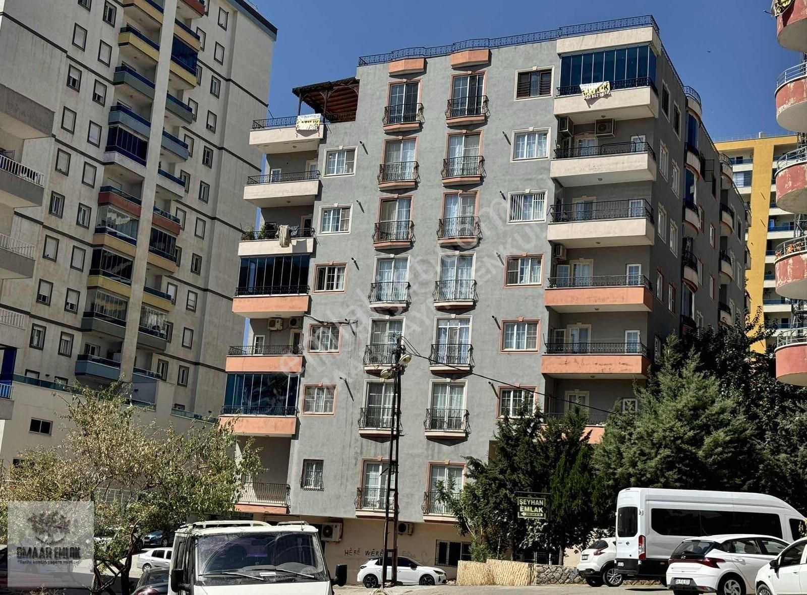 Artuklu 13 Mart Satılık Daire ESKİ EMİRGAN AVM YANI TERASLI 4+1 SATILIK LÜKS DAİREMİZ..