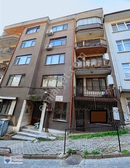 İzmit Hacıhasan Satılık Daire İzmit Çarşı Merkezde Satılık 170m2 4+1 Arakat Daire