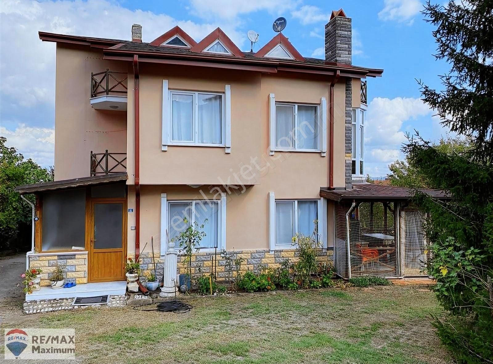 Kartepe Maşukiye Satılık Villa KOCAELİ KARTEPE MAŞUKİYE'DE TRİPLEX 5+1 SATILIK VİLLA