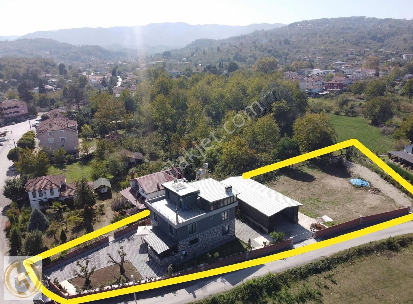 Erenler Kayalarreşitbey Satılık Villa KAYALARREŞİTBEY'DE 2.250 M2 ARSA İÇERSİNDE 340 M2 LÜX VİLLA