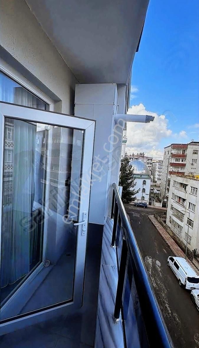 Siirt Merkez Kooperatif Kiralık Daire HAYAT GAYRİMENKULDEN FUL EŞYALI VE KLİMALI 1+1 DAİRE