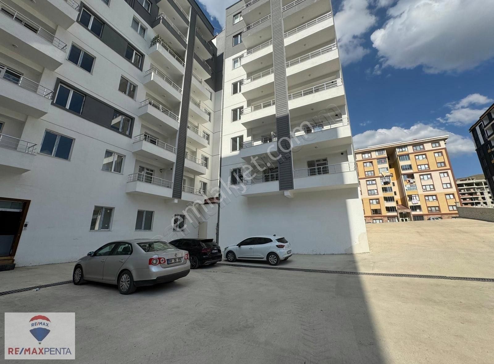 Palandöken Hüseyin Avni Ulaş Kiralık Daire Remax Penta 'dan Yıldızkent 'te 2+1 Kiralık Daire