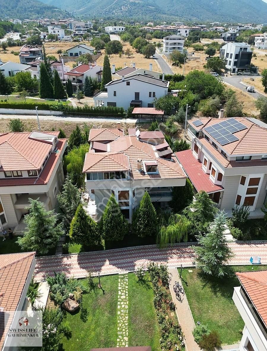 Merkezefendi Hallaçlar Satılık Villa Hallaçlar'da Doğayla İç İçe Ultra Lüks 450m² Satılık Villa