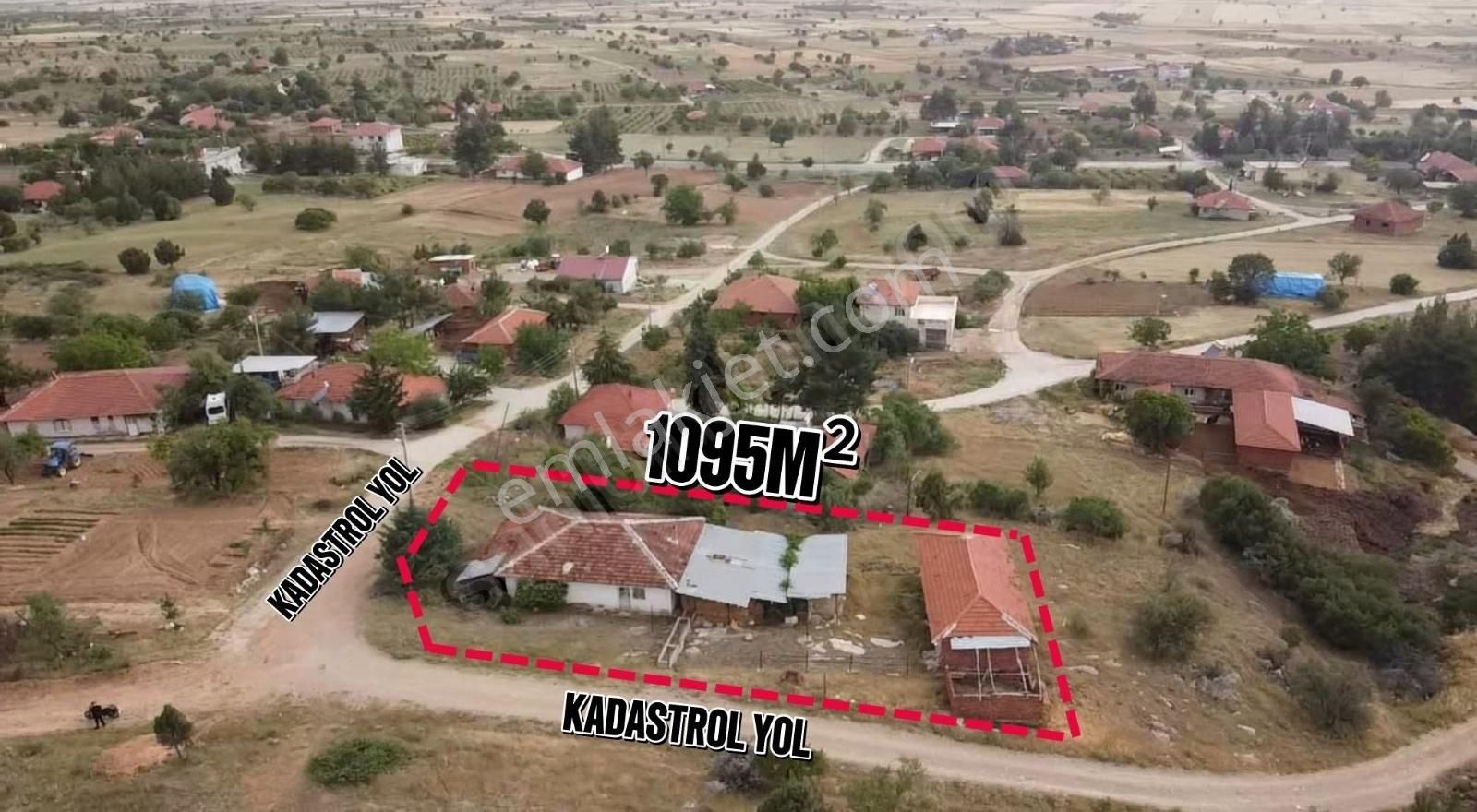 Baklan Dağal Satılık Müstakil Ev BAKLAN DAĞALDA 1095 M2 ARSA İÇİNDE EV VE BESİHANE