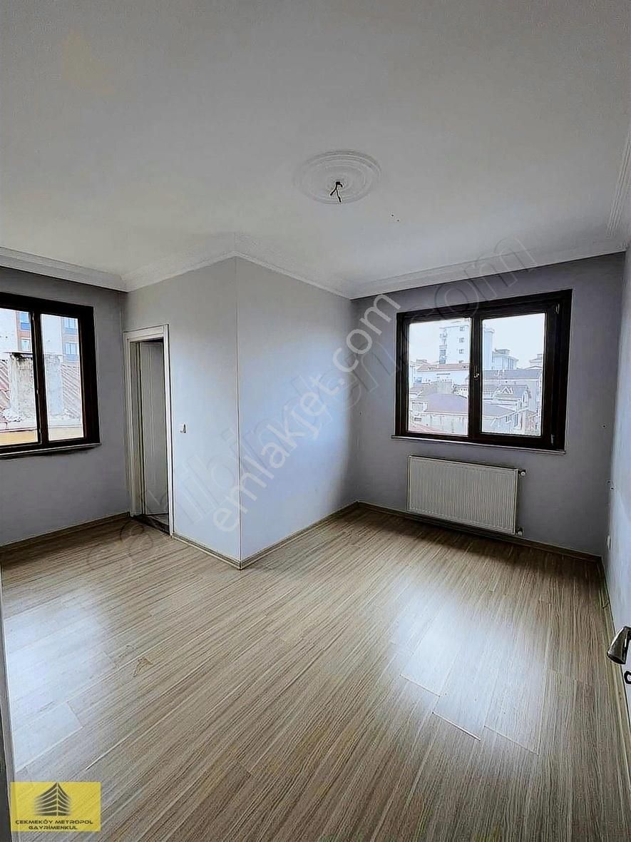 Çekmeköy Cumhuriyet Kiralık Daire Metropol'den Cumhuriyet Mah. Kiralık Ferah 2+1 Arakat Daire