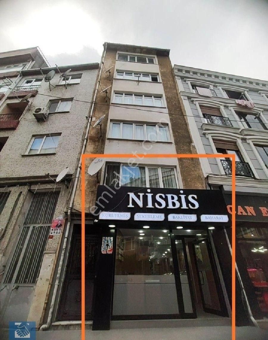 Beyoğlu Hacıahmet Satılık Dükkan & Mağaza Beyoğlu Kasımpaşa Hacıahmet Mah.'nde 180 M2 Satılık Depolu Dükkan