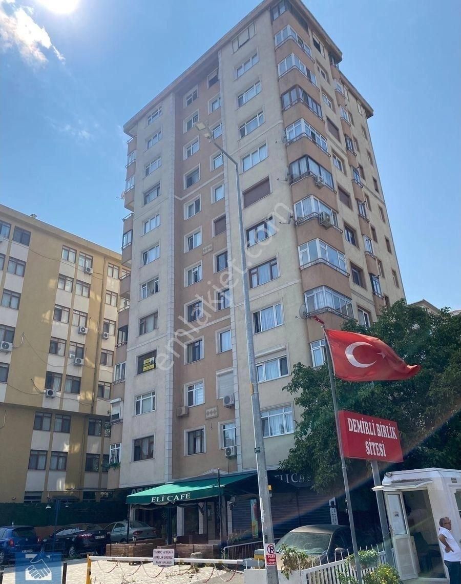 Kadıköy Merdivenköy Kiralık Daire Merdivenköyde eşyalı geniş ferah kiralık arakat daire