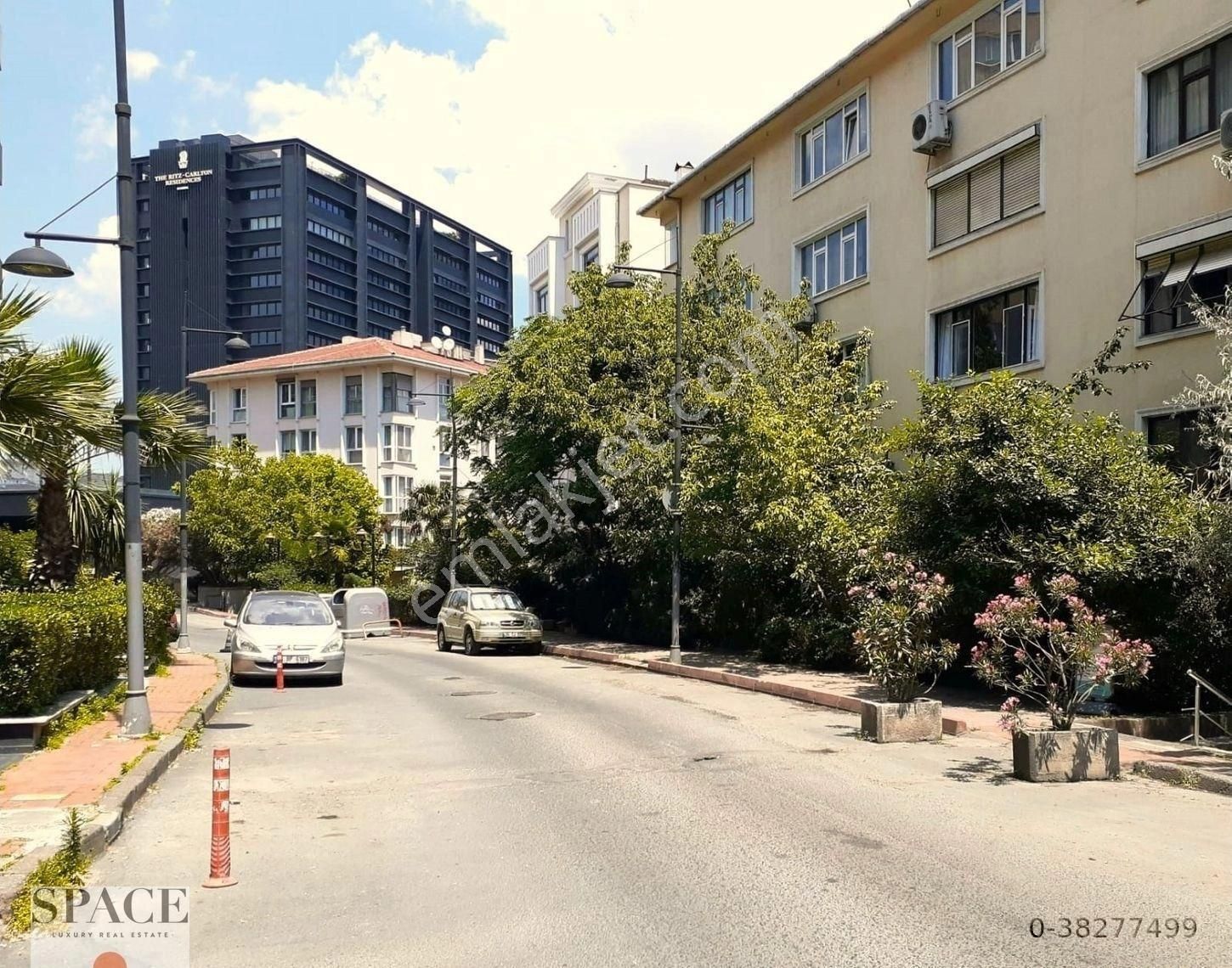 Şişli Teşvikiye Satılık Daire VALİKONAĞI CAD. BİTİMİ BÜYÜK ARSADA YÜKSEK ARSA PAYLI SATILIK DAİRE -en