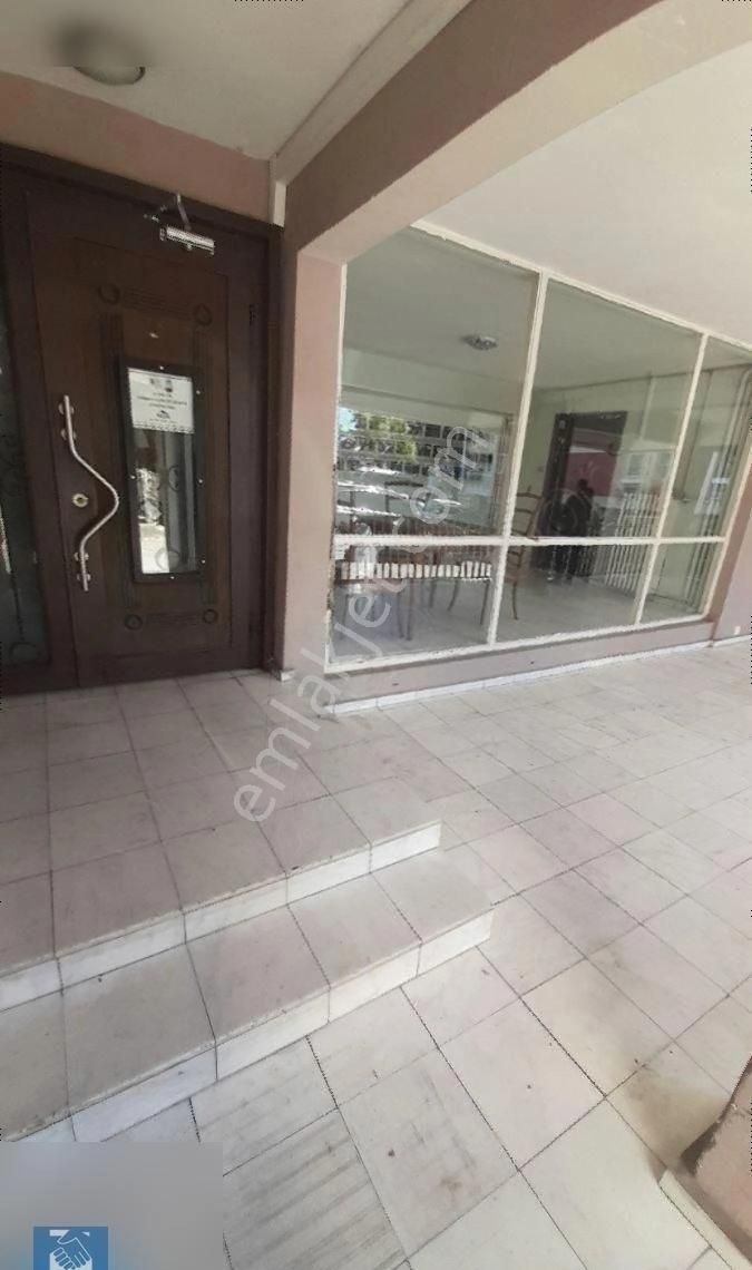 Fatih Karagümrük Kiralık Daire BAYAN ÖĞRENCİLERE VATAN CADDESİNDE EMLAKBANK SİTESİNDE 3+1 DAİRE