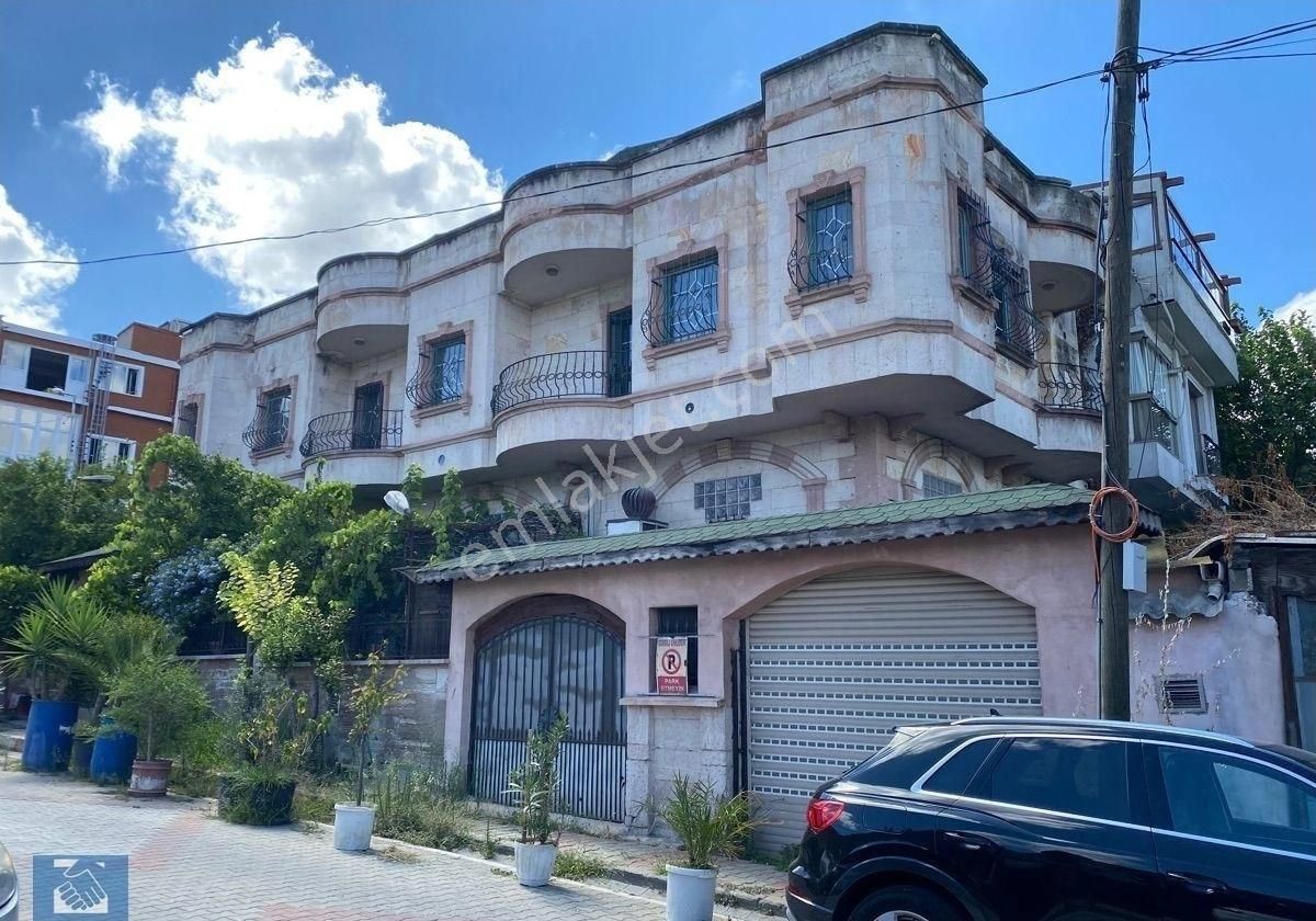 İstanbul Eyüpsultan Kiralık Bina Topçularda Merkezi Konumda Köşe Bina