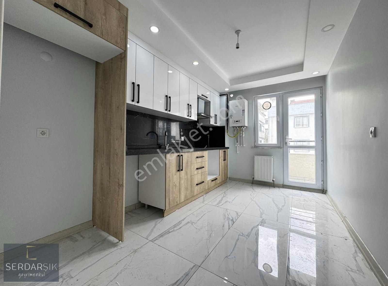 Darıca Kazım Karabekir Satılık Daire *İSTASYON CADDESİ MEVKİİ LÜKS 5+1 240M² FIRSAT SIFIR DUBLEKS*!