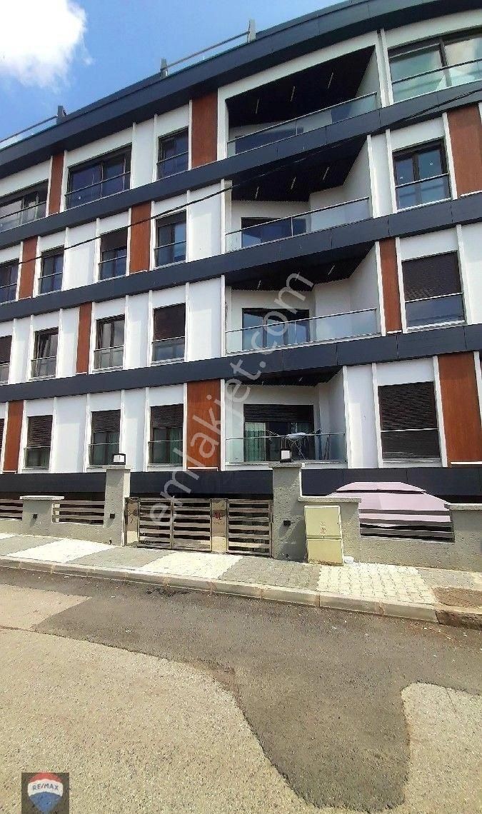 Maltepe Çınar Satılık Daire Deniz ve Ada Manzaralı 5+2 Harika Dubleks Daire