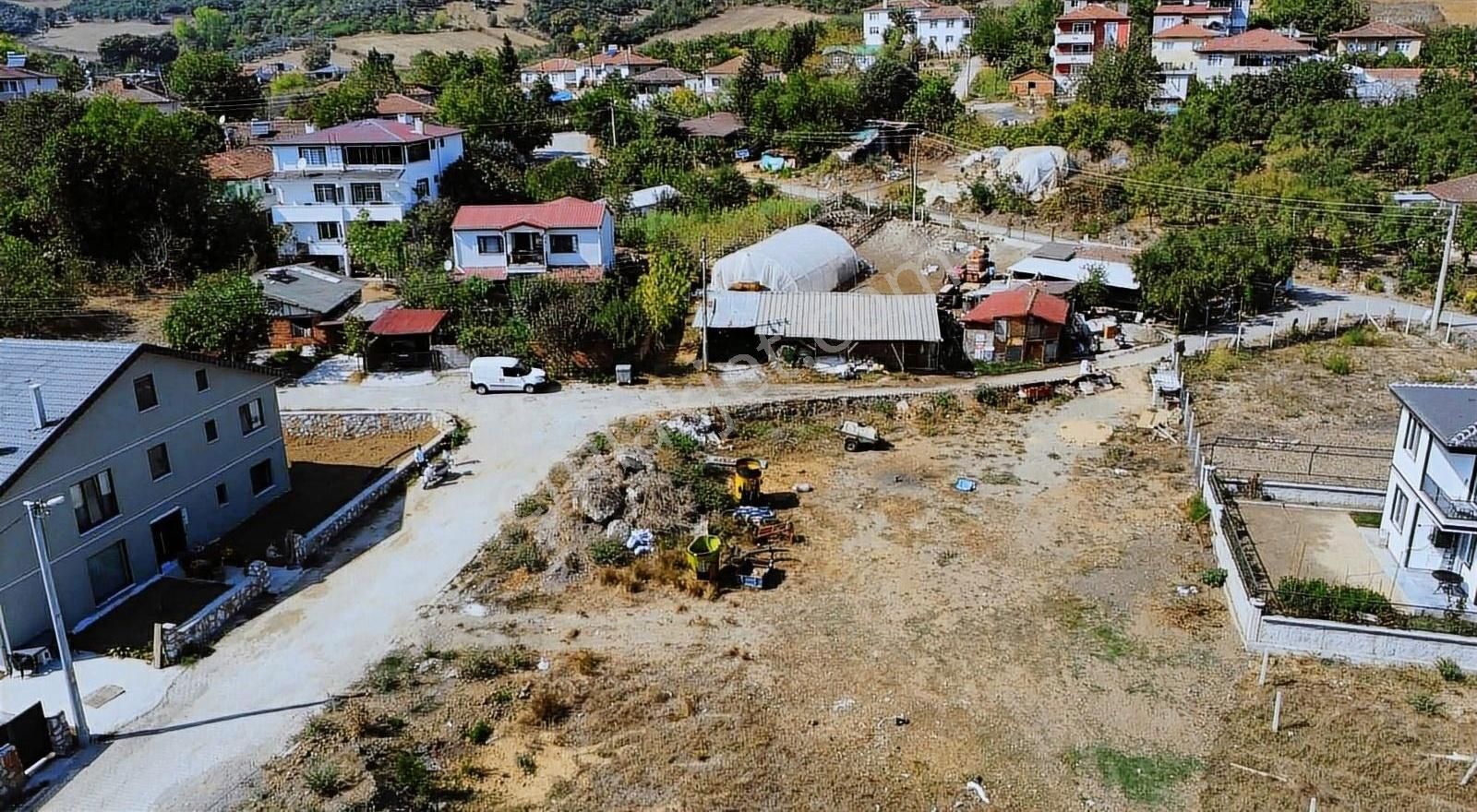 Yalova Merkez Samanlı Köyü Satılık Villa İmarlı YALOVA MERKEZ SAMANLI'DA FIRSAT KÖŞE PARSEL