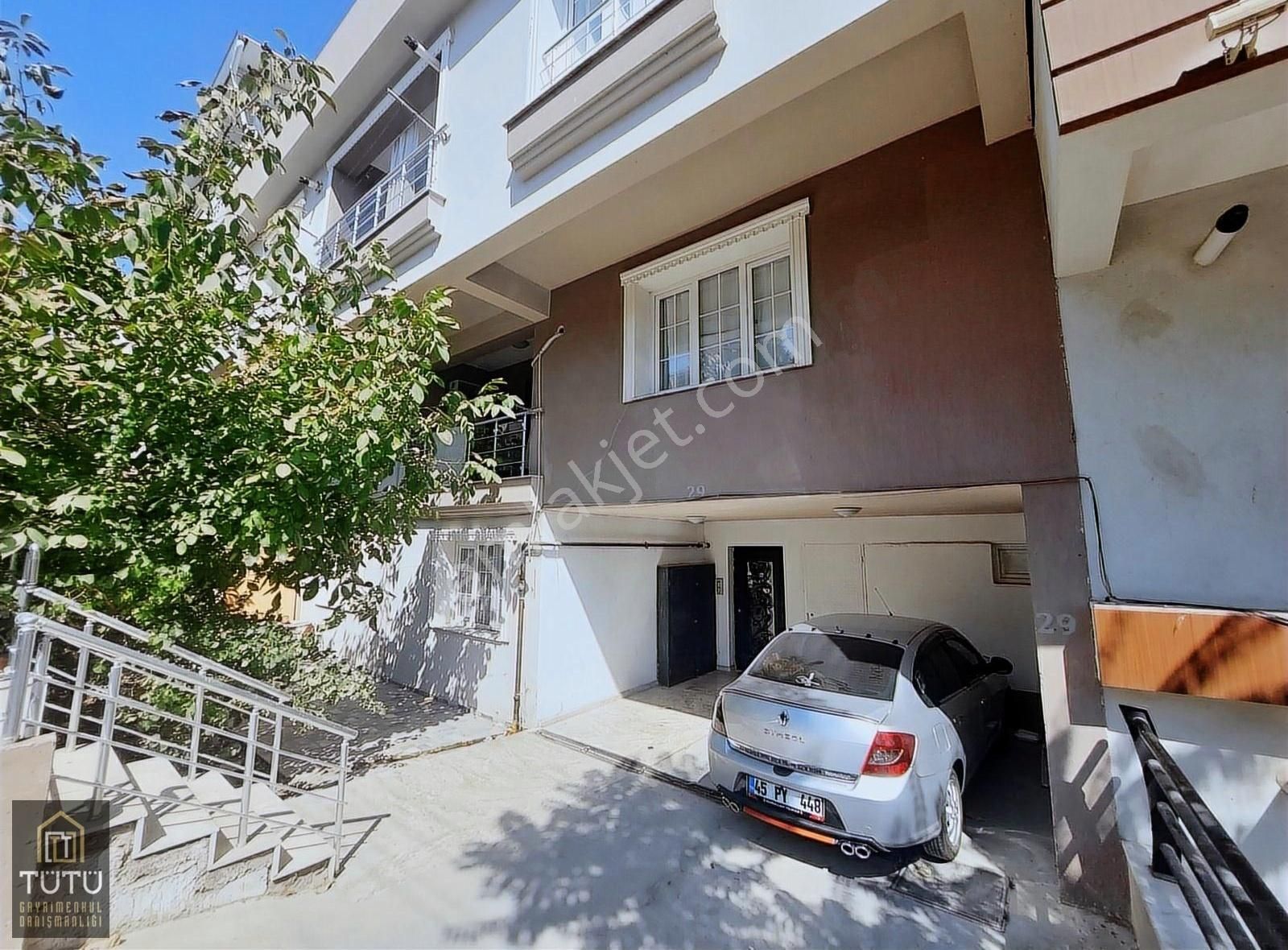 Buca Kuruçeşme Satılık Daire ATATÜRK MAHALLESİ ARAKAT DOĞALGAZLI 90M2 2+1 DAİRE