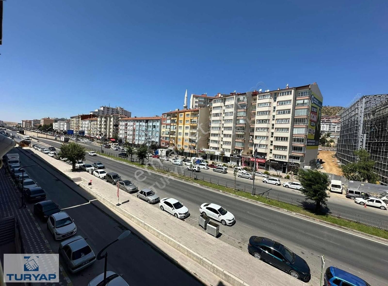 Yozgat Merkez Medrese Satılık Daire TURYAP tan CADDE ÜZERİ ARAKAT ASANSÖRLÜ BOŞ 3+1 DAİRE