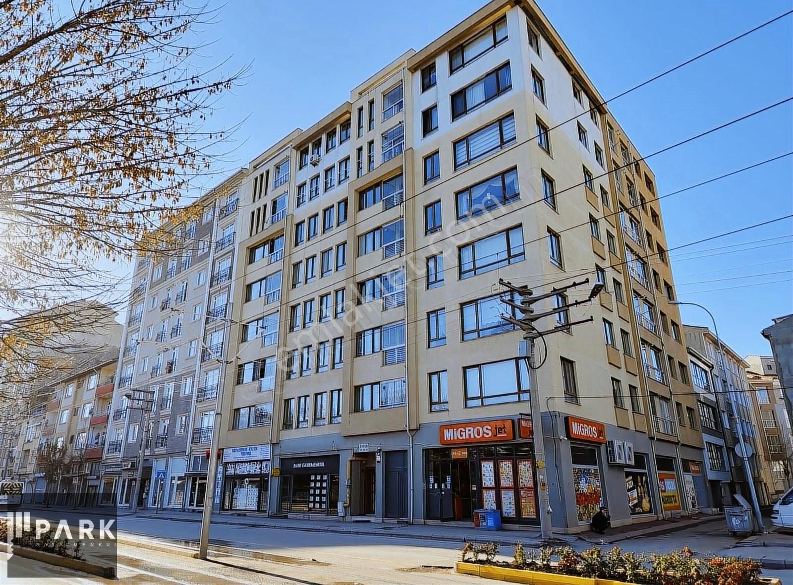 Tepebaşı Ömerağa Satılık Daire PARK GAYRİMENKULDEN GAZİYAKUPSATARDA SATILIK MANZARALI 3+1 DAİRE