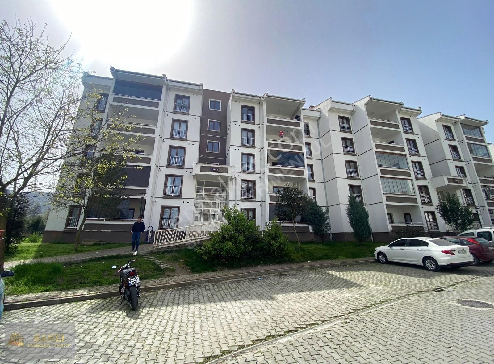 Sapanca Gazipaşa Satılık Daire ŞANLI GAYRİMENKULDEN SAPANCA TOKİ DE 3+1 ARA KAT DAİRE