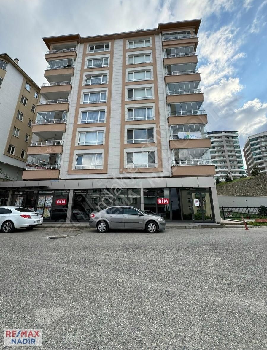 Giresun Merkez Erikliman Satılık Daire REMAX NADİR ERİKLİMAN'DA DENİZ MANZARALI135 M2 3+1 SATILIK DAİRE