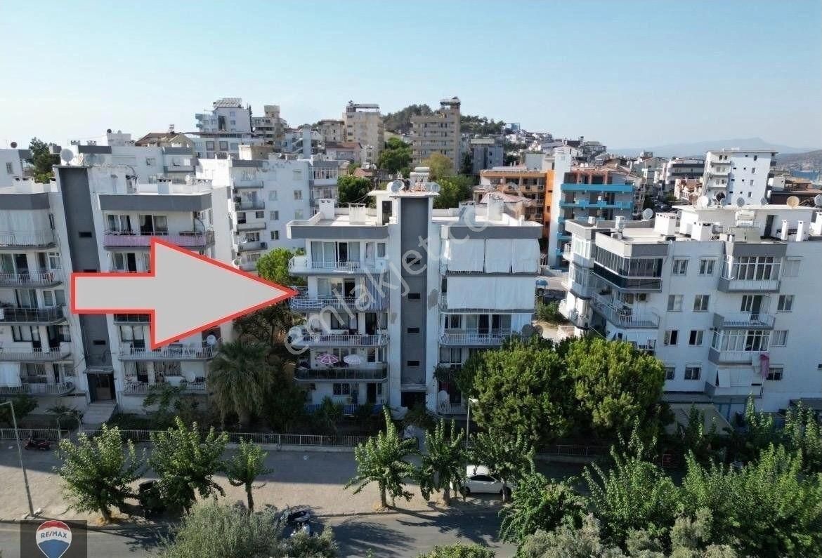 Kuşadası Camiatik Satılık Daire Kuşadası Merkezde Ara Kat Daire