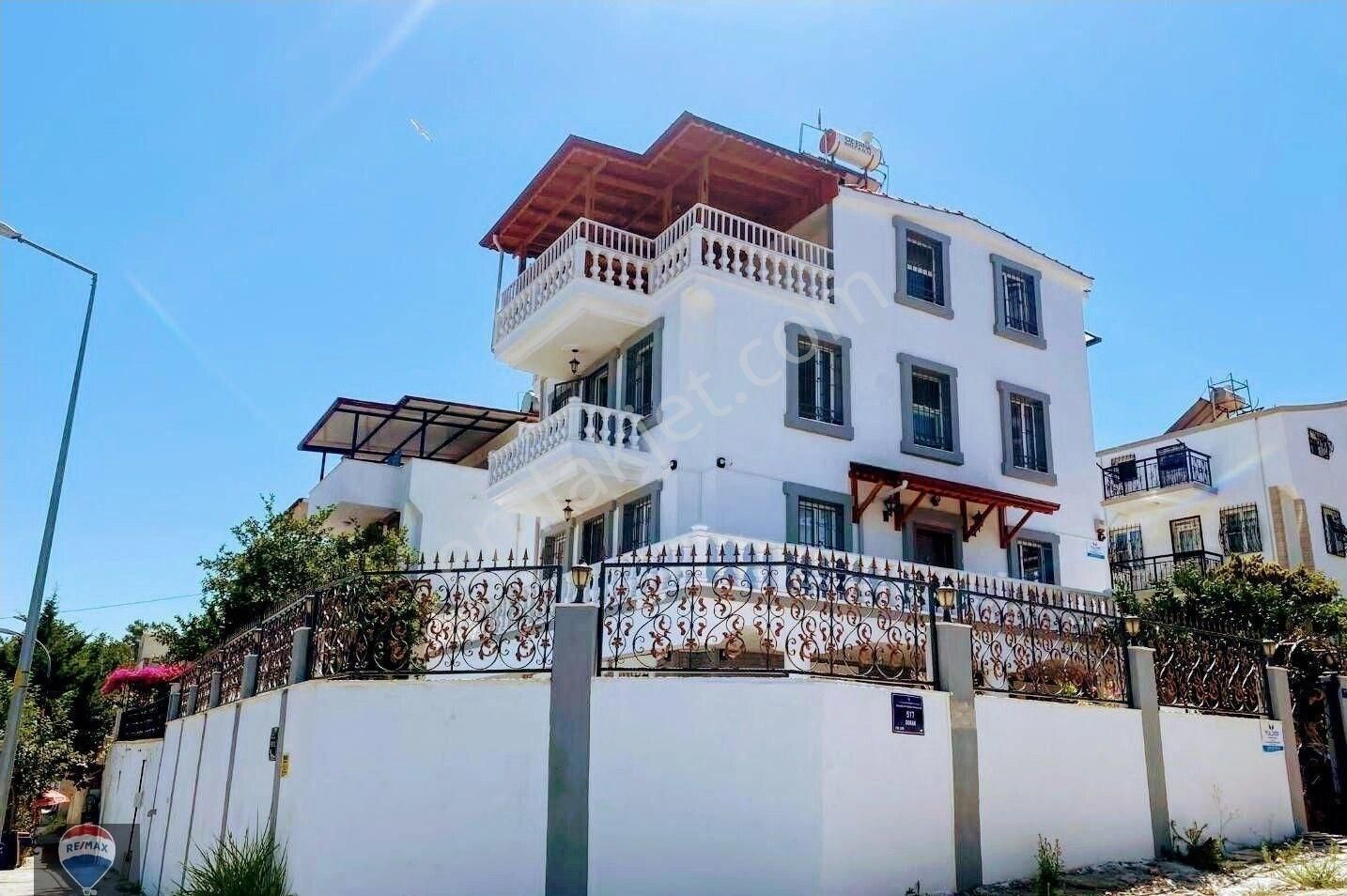 Kuşadası Kadınlar Denizi Satılık Müstakil Ev Kadınlar Denizi,Tam Müstakil,Havuzlu Geniş Villa