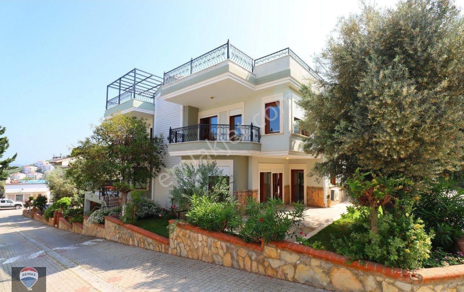 Kuşadası Bayraklıdede Satılık Villa Kuşadası'nda Şehir Merkezine Ve Doğaya Eşit Mesafede Satılık Villa -vılla For Sale In Kuşadası