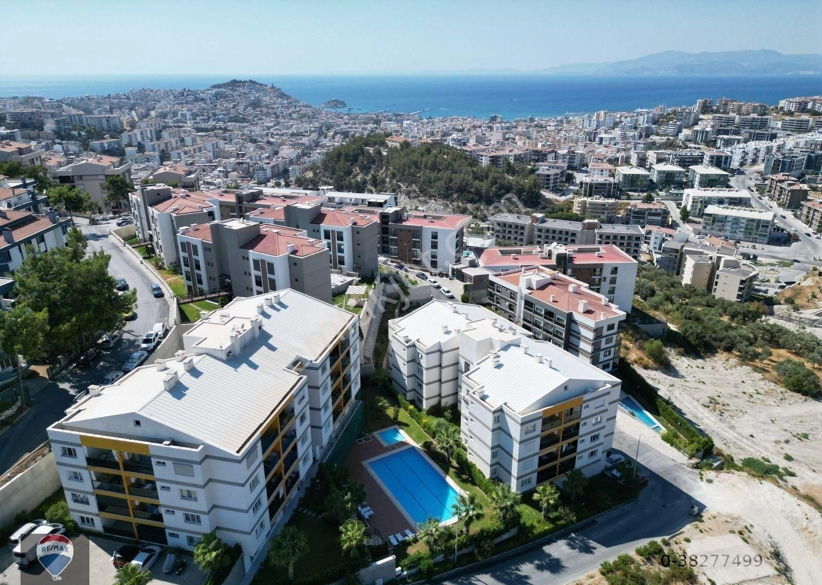 Kuşadası İkiçeşmelik Satılık Daire SATILIK - EFLATUN EVLER SİTESİNDE ÖNÜ AÇIK FERAH ARA KAT DAİRE