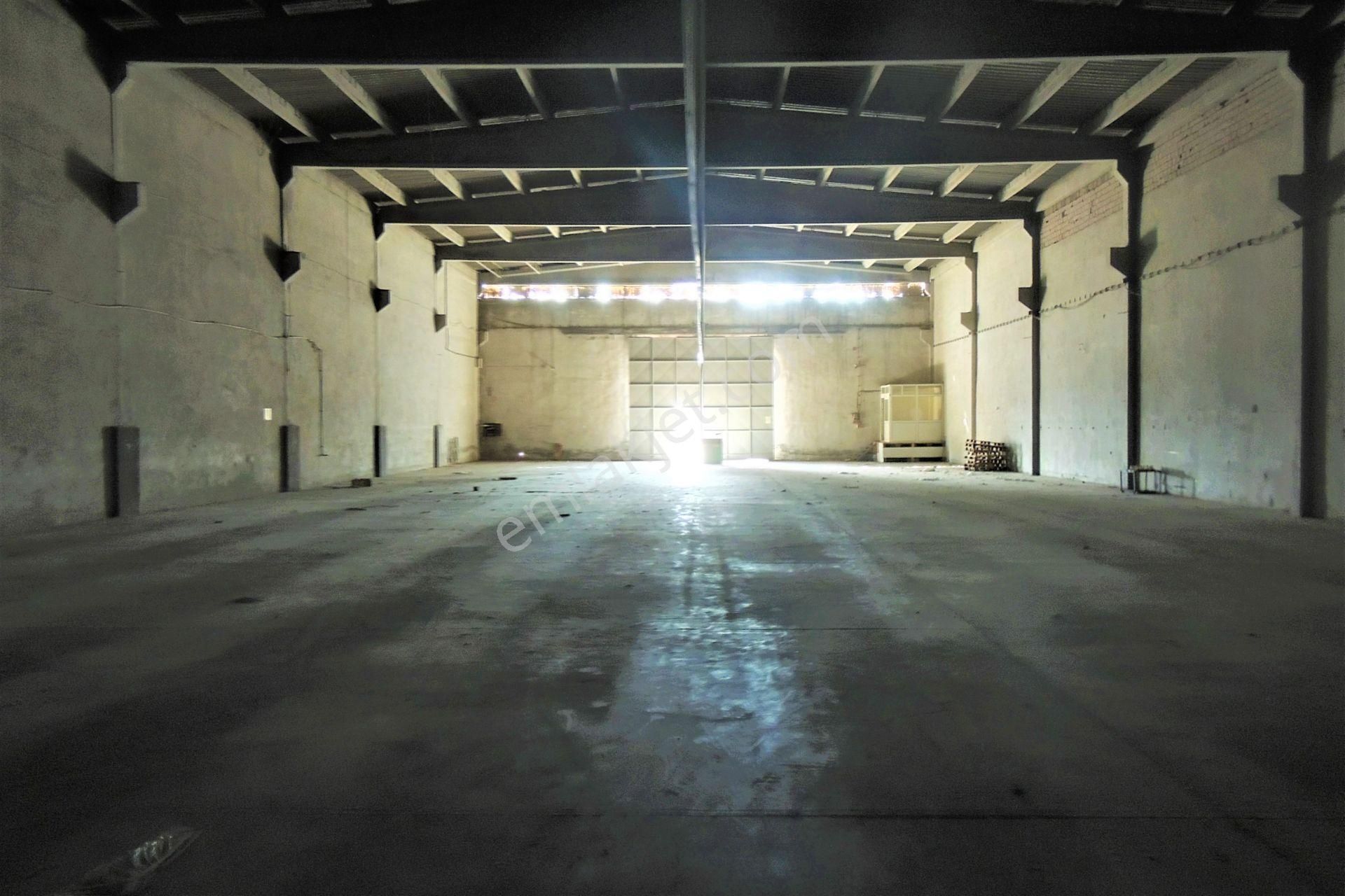 Zorlu Gayrimenkul'den Organize Sanayi Bölgesinde 1000m2 Kiralık - Görsel 3