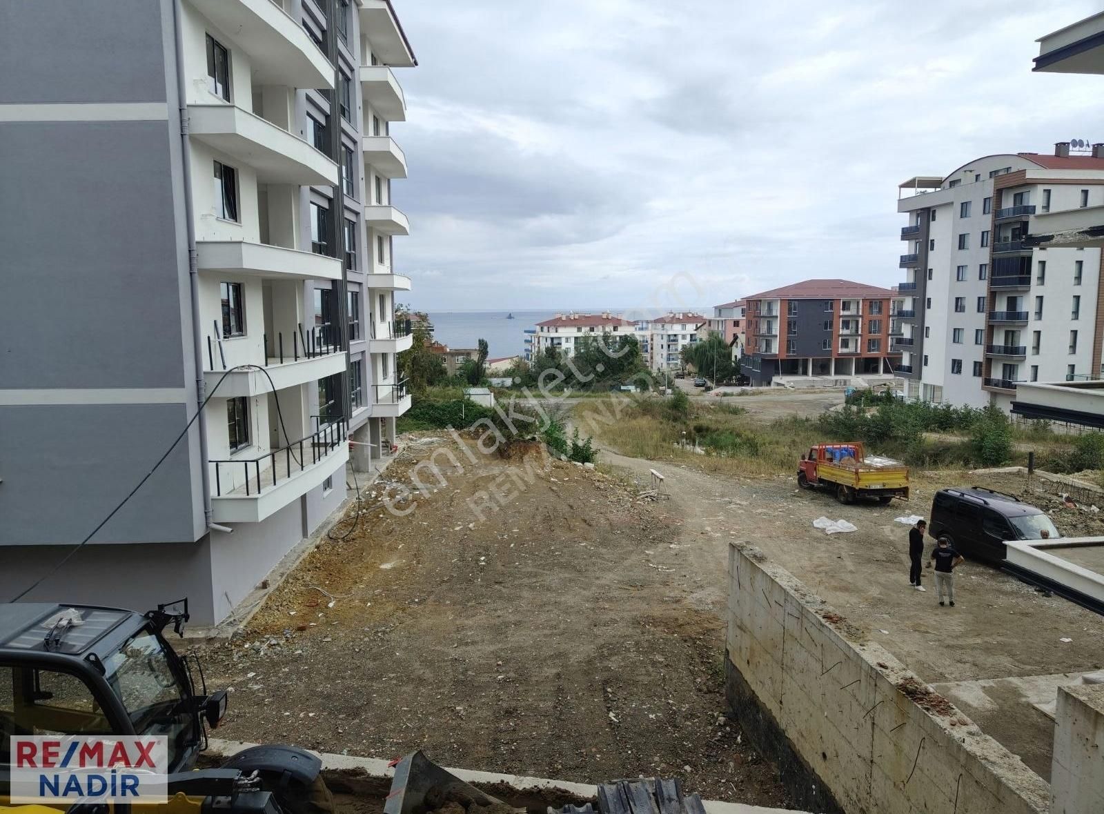 Giresun Merkez Erikliman Satılık Daire REMAX NADİR ERİKLİMAN'DA YATIRIMCISINA DENİZ MANZARALI 65 M2 1+1