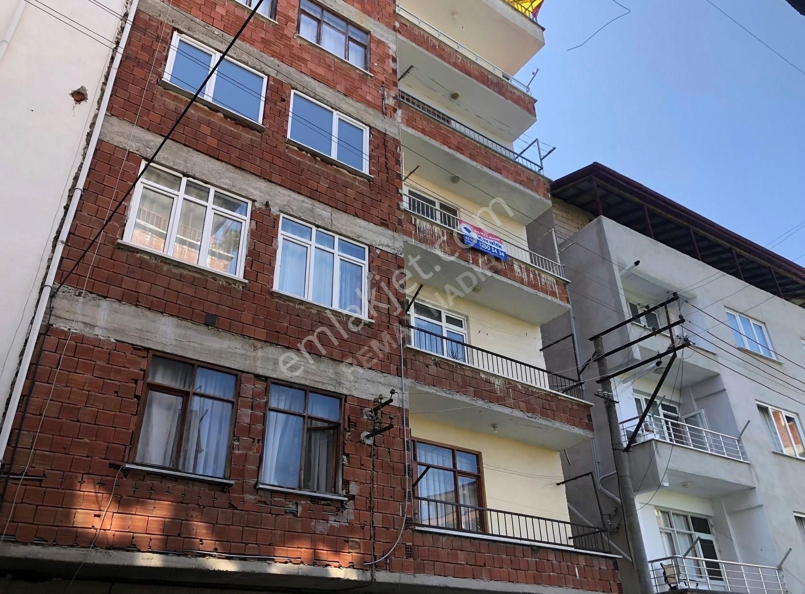 Giresun Merkez Çıtlakkale Kiralık Daire REMAX NADİR'DEN ÇITLAKKALE MAH. 2+1 GENİŞ DAİRE