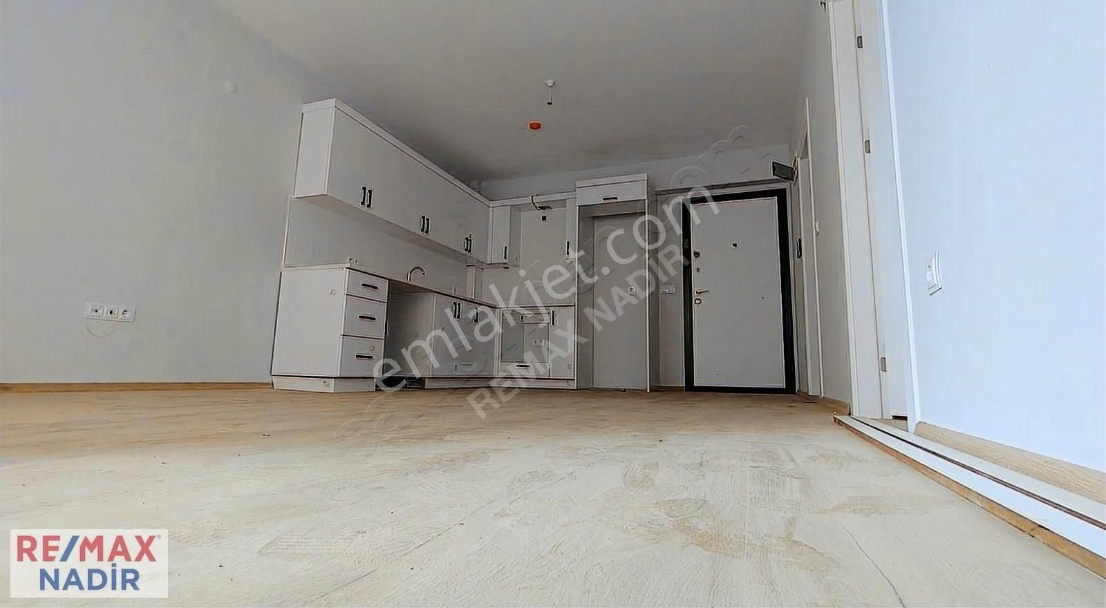 Giresun Merkez Erikliman Satılık Daire REMAX NADİR ERİKLİMAN BOMONTİ EVLERİ YENİ 1+1 53M² OTURUMA HAZIR