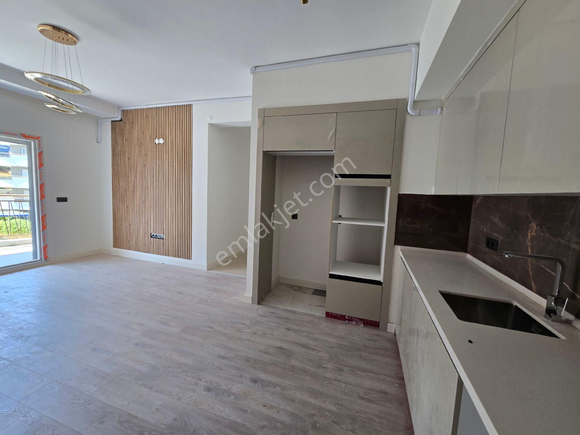 Kuşadası Değirmendere Mevkiinde 2+1 85m²havuzlu Güvenlikli Otoparklı Sitede Lux Daireler - Görsel 31