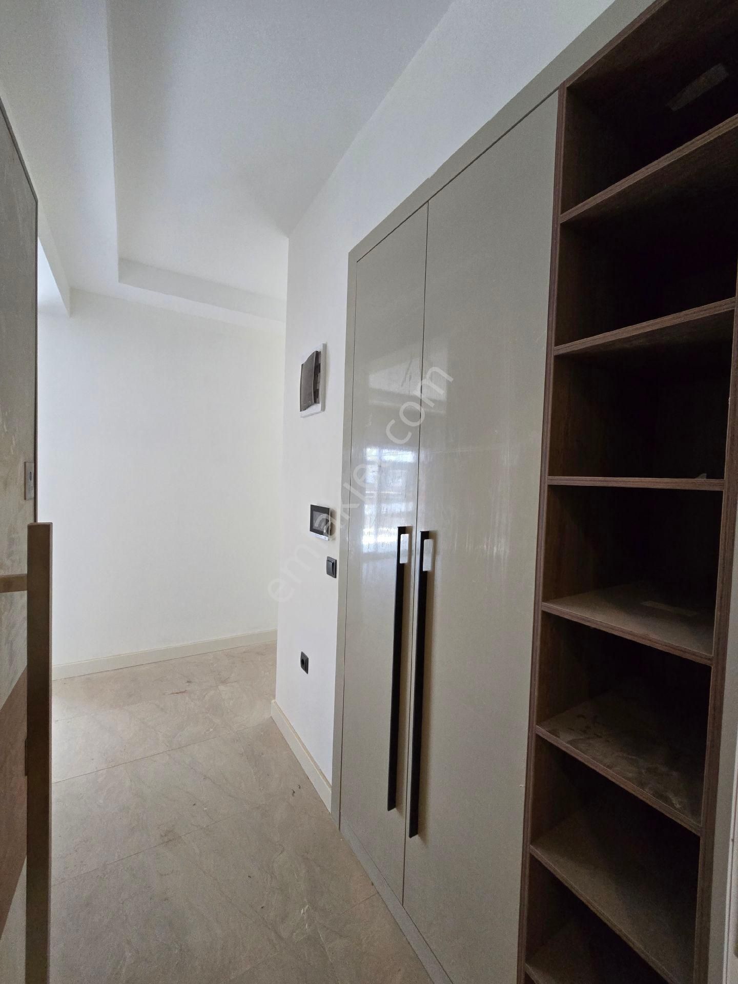 Kuşadası Değirmendere Mevkiinde 2+1 85m²havuzlu Güvenlikli Otoparklı Sitede Lux Daireler - Görsel 18