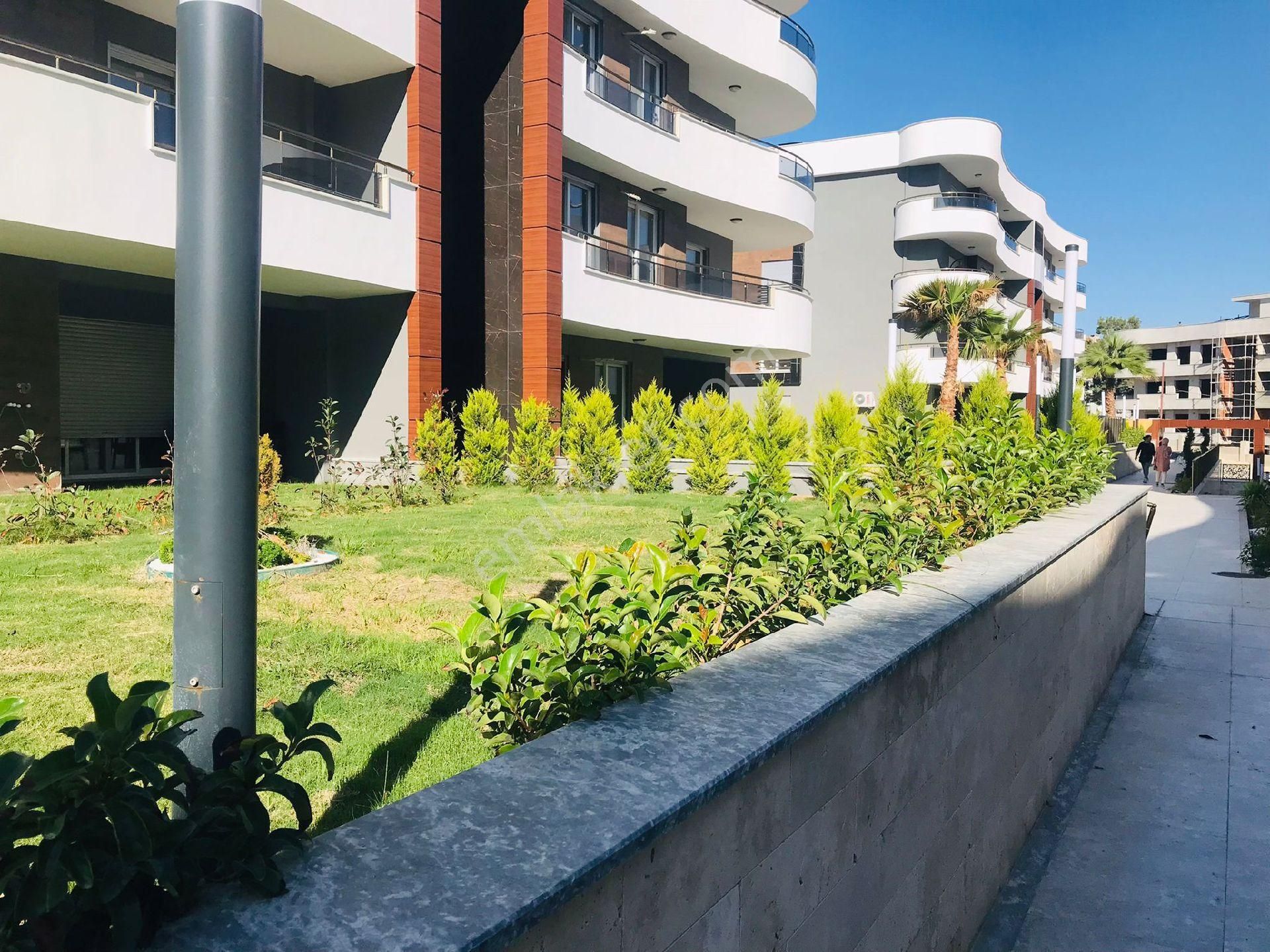 Kuşadası Değirmendere Mevkiinde 2+1 85m²havuzlu Güvenlikli Otoparklı Sitede Lux Daireler - Görsel 8