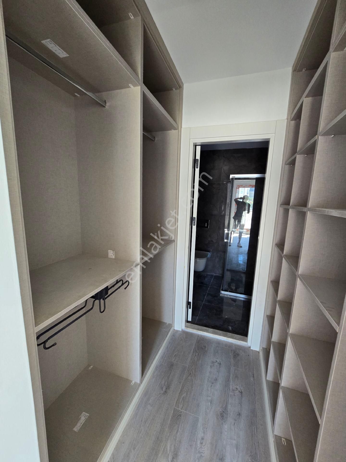 Kuşadası Değirmendere Mevkiinde 2+1 85m²havuzlu Güvenlikli Otoparklı Sitede Lux Daireler - Görsel 23