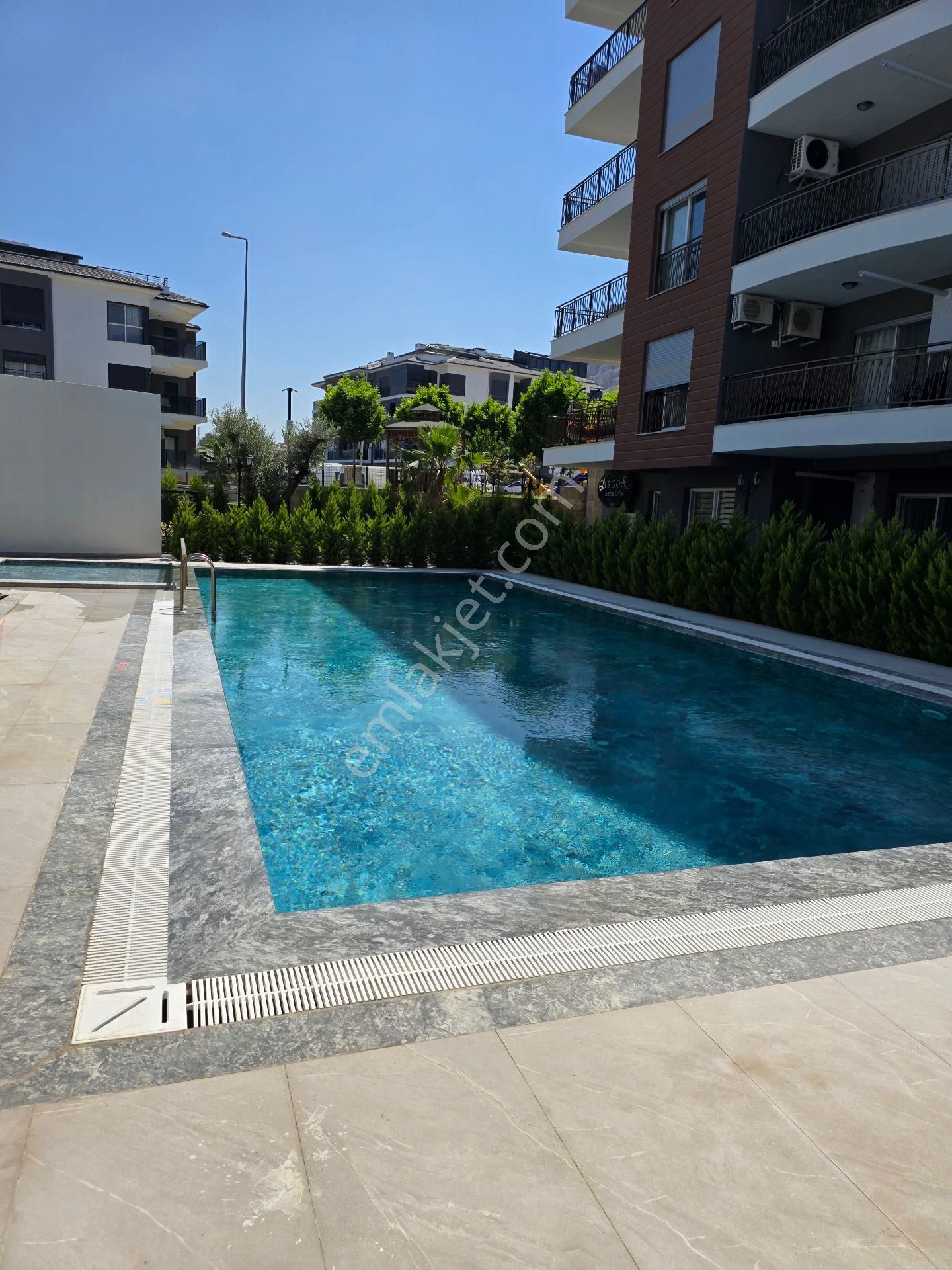 Kuşadası Değirmendere Mevkiinde 2+1 85m²havuzlu Güvenlikli Otoparklı Sitede Lux Daireler - Görsel 35