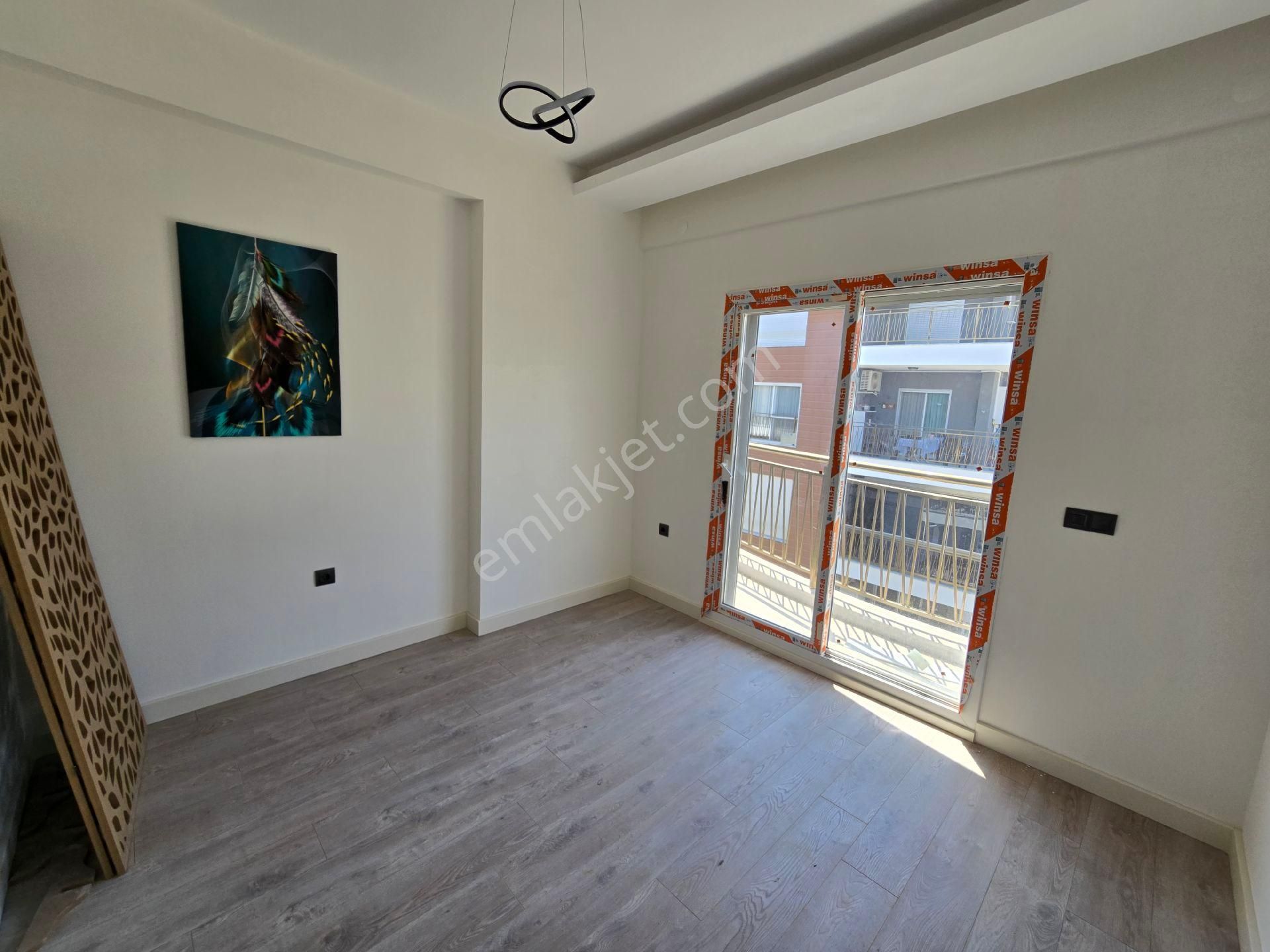 Kuşadası Değirmendere Mevkiinde 2+1 85m²havuzlu Güvenlikli Otoparklı Sitede Lux Daireler - Görsel 20