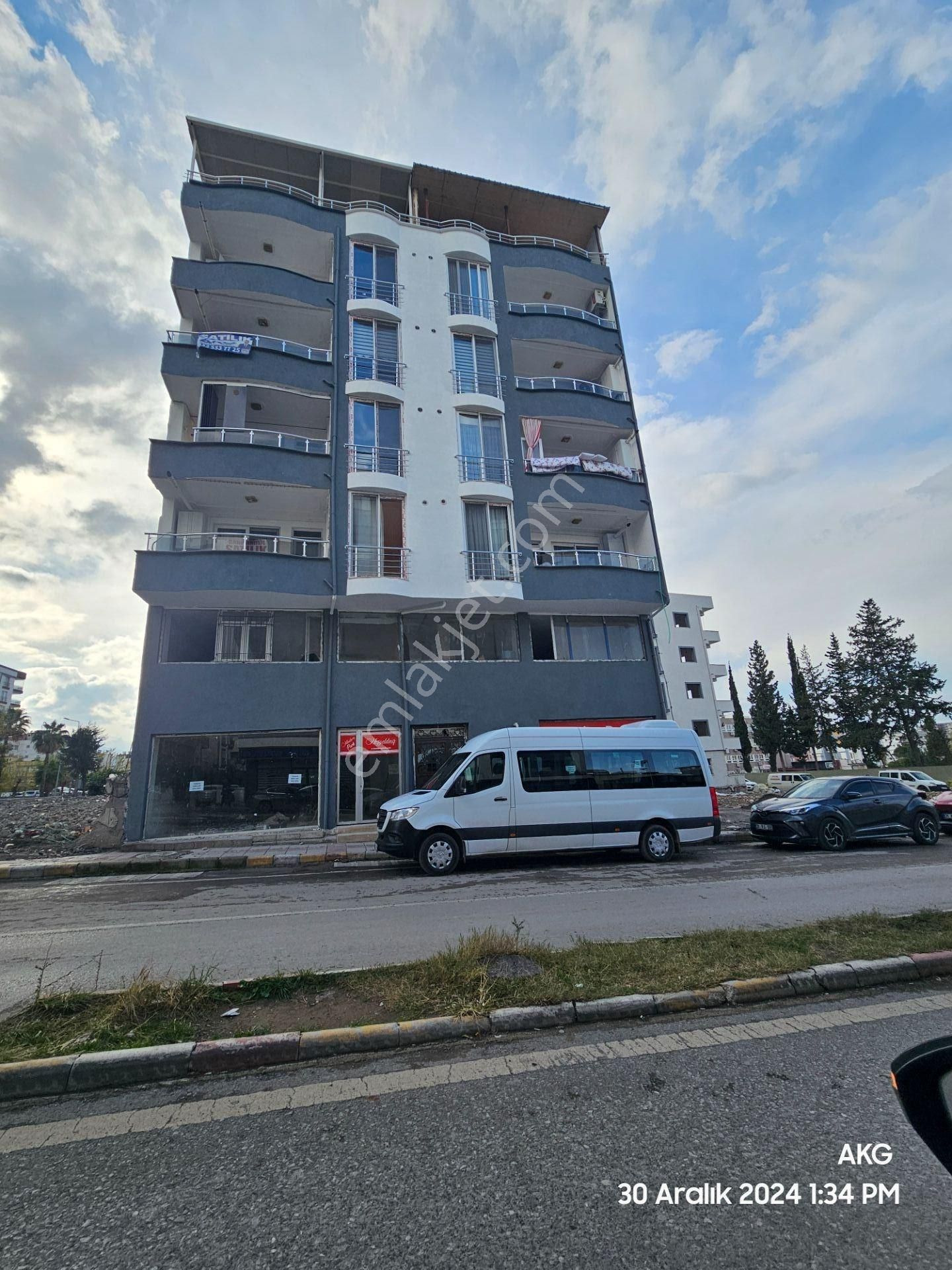 İskenderun Yunus Emre Satılık Daire Akg'den Modernevler Ana Cadde Üzerinde 3+1 Satılık Ev