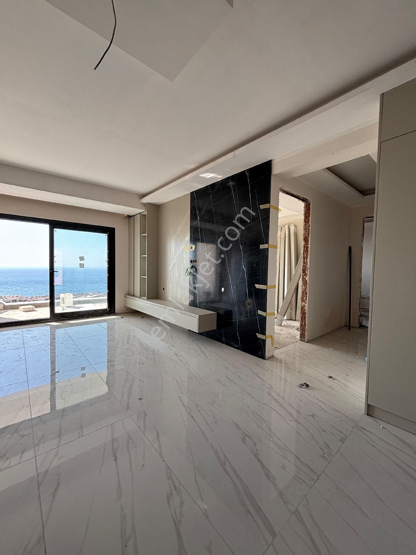 Kuşadası'nda Muhteşem Ultralux Full Denizmanzaralı 2+1 3+1 Daireler