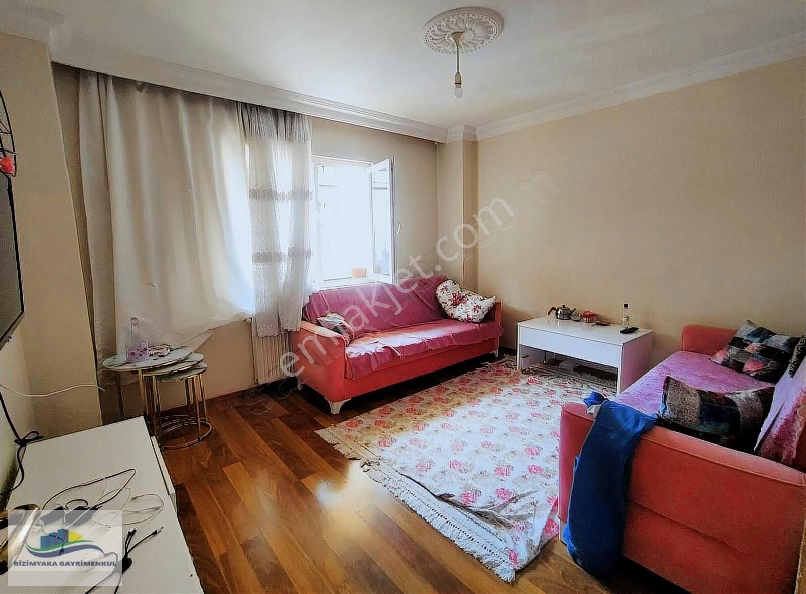 Sancaktepe Merve Satılık Daire YENİDOĞANDA otobüs son duraklarına yakın 2+1 daire**29 M2 arsa p