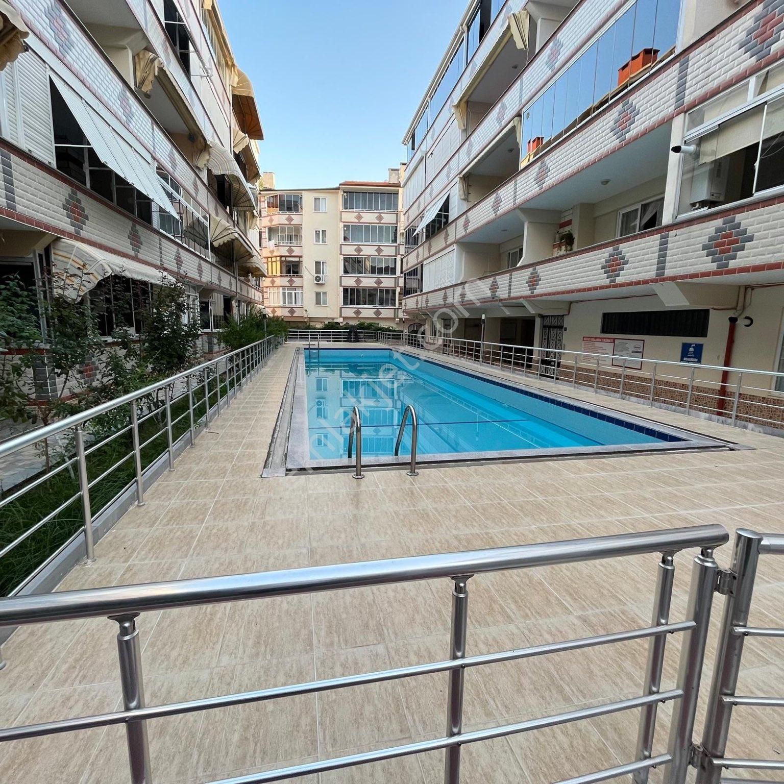 Gemlik Kumla Satılık Daire KÖŞEM EMLAKTAN YÜZME HAVUZLU SATILIK DAİRE