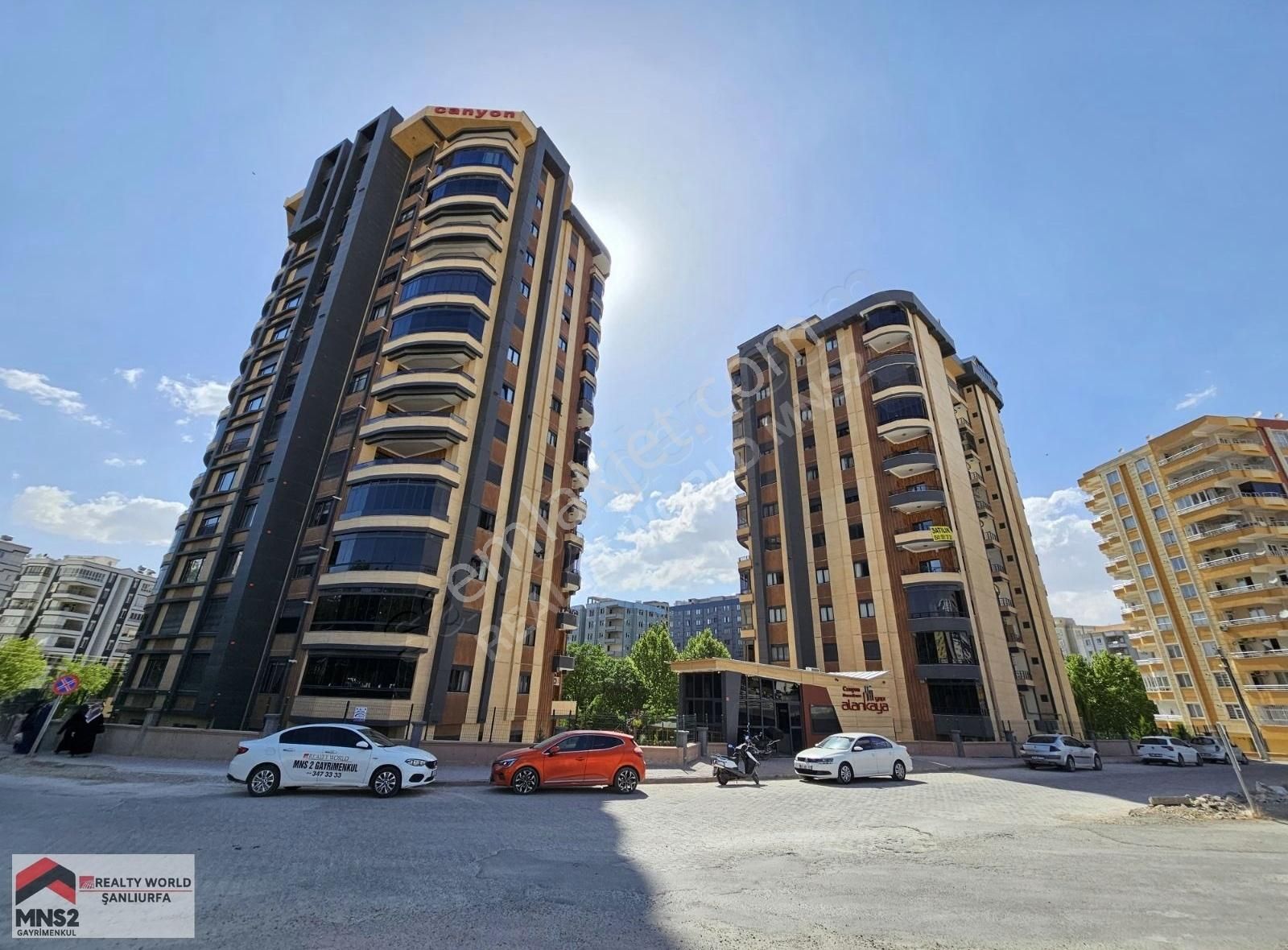 Karaköprü Akpıyar Satılık Daire SÜPER LOKASYONDA SİTE İÇERİSİNDE ULTRA LÜX ARAKAT DEV DAİRE