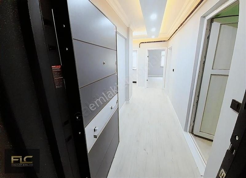 Karasu Yalı Satılık Daire KARASU PLAJ CADDESİNDE 2+1 AYRI MUTFAKLI ÖN CEPHE FIRSAT DAİRE