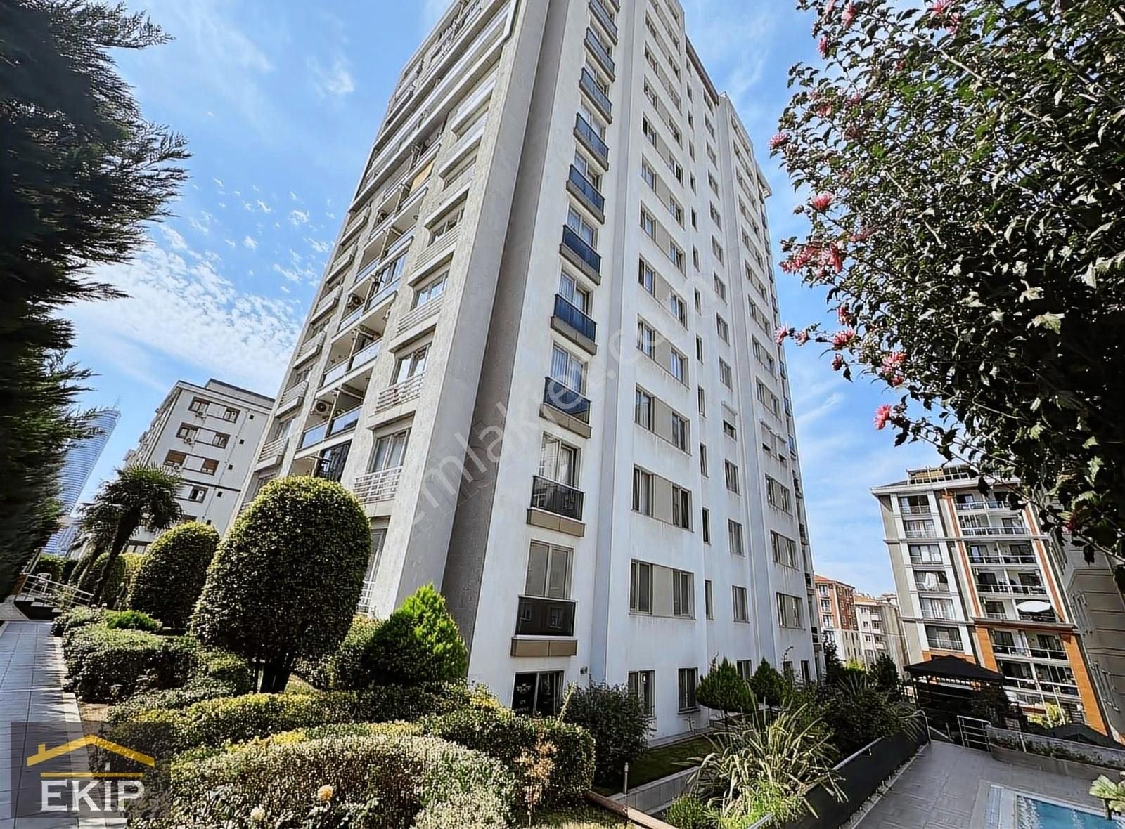 Ümraniye Tatlısu Satılık Residence Ekip Gayrimenkulden Elalmış caddesinde 150 m2 3+1