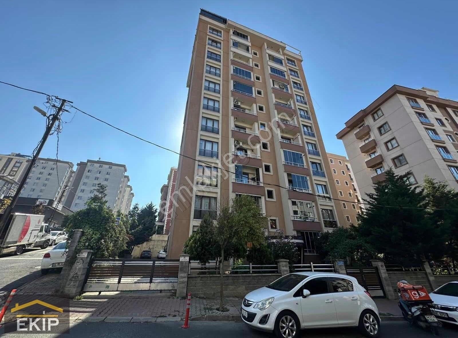 Ümraniye Mehmet Akif Kiralık Daire Ekip Gayrimenkulden Elalmışa yakın 180m2 5+1 Dubleks