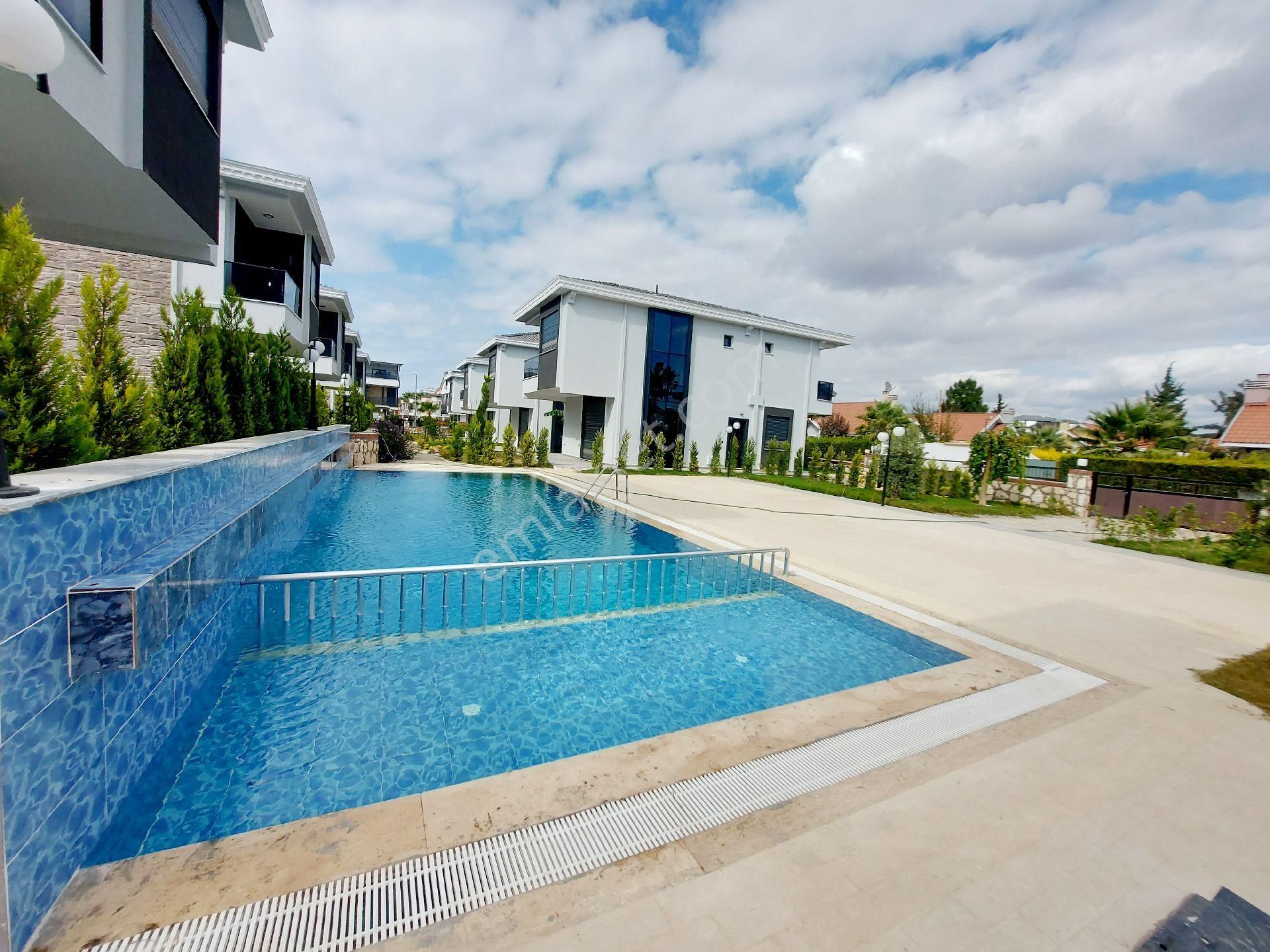 Didimde Havuzlu Site İçerisinde 3+1 Ayrı Mutfaklı Lüx Villalar - Görsel 35