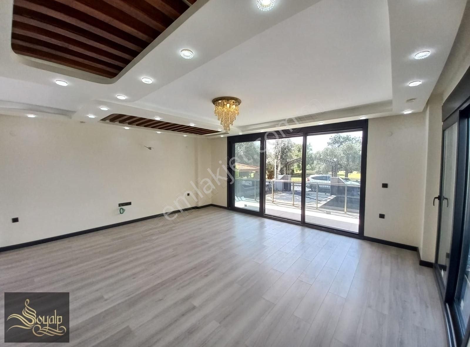 Didim Akbükte Sahile 150m 5+1+2 Son Sistem Akıllı Havuzlu Villa - Görsel 16